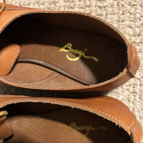 📦 Bangi Women’s Lace Up Leather Shoe - size 7.5​