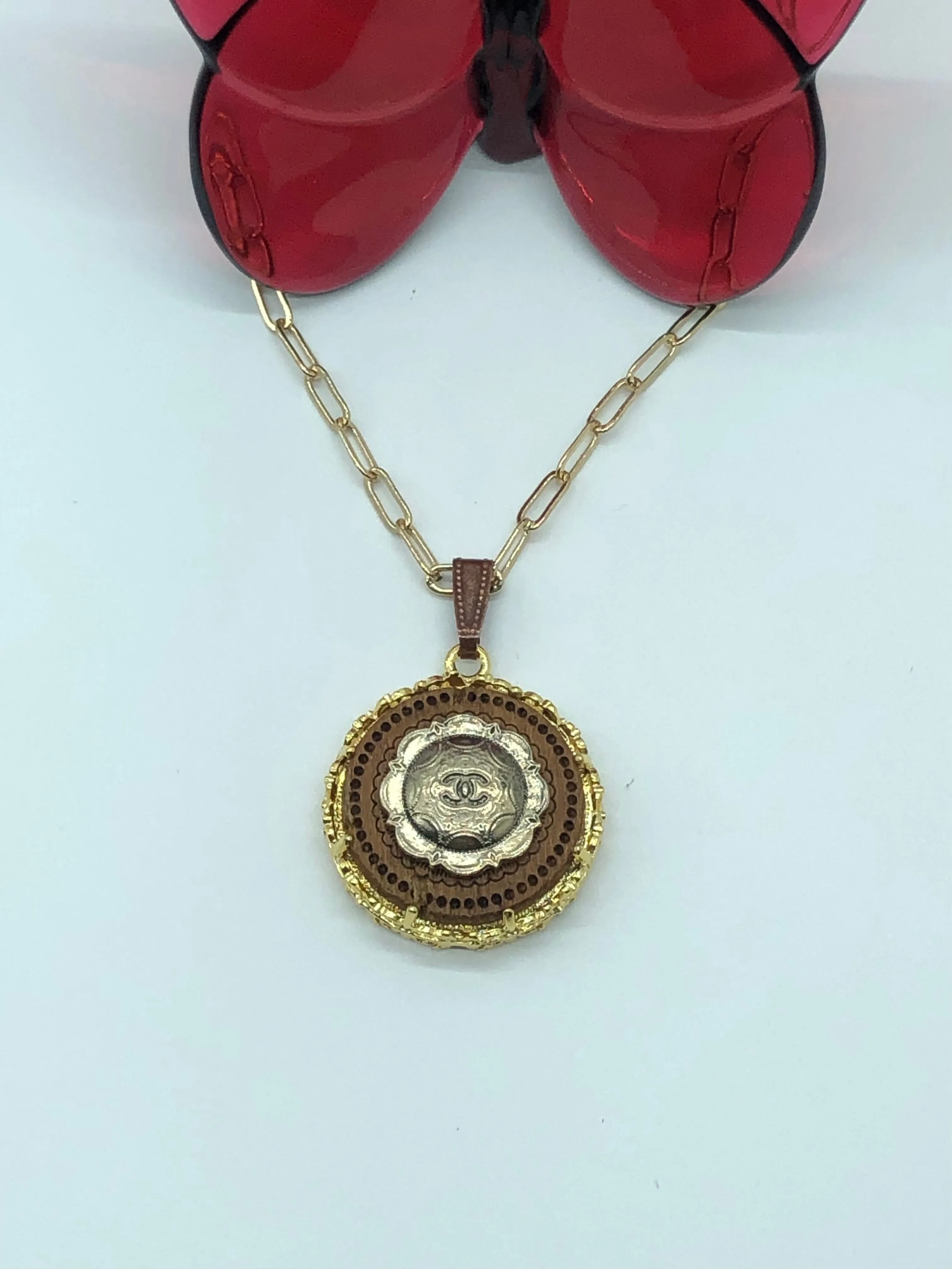 #158 Vintage Couture Necklace  28mm