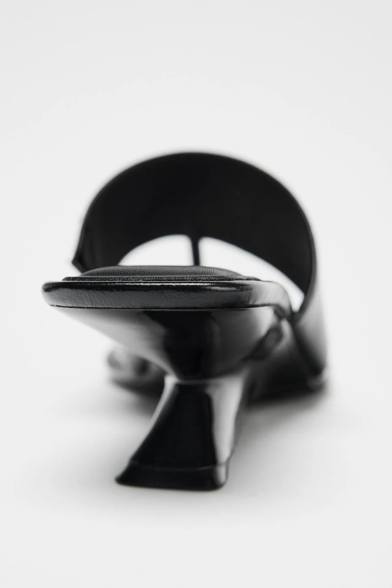 Asymmetric Wedge Heel