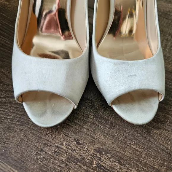 Badgley Mischa Women's Nilla Peep-Toe Jeweled Evening Pumps, Ivory/White/Cream,