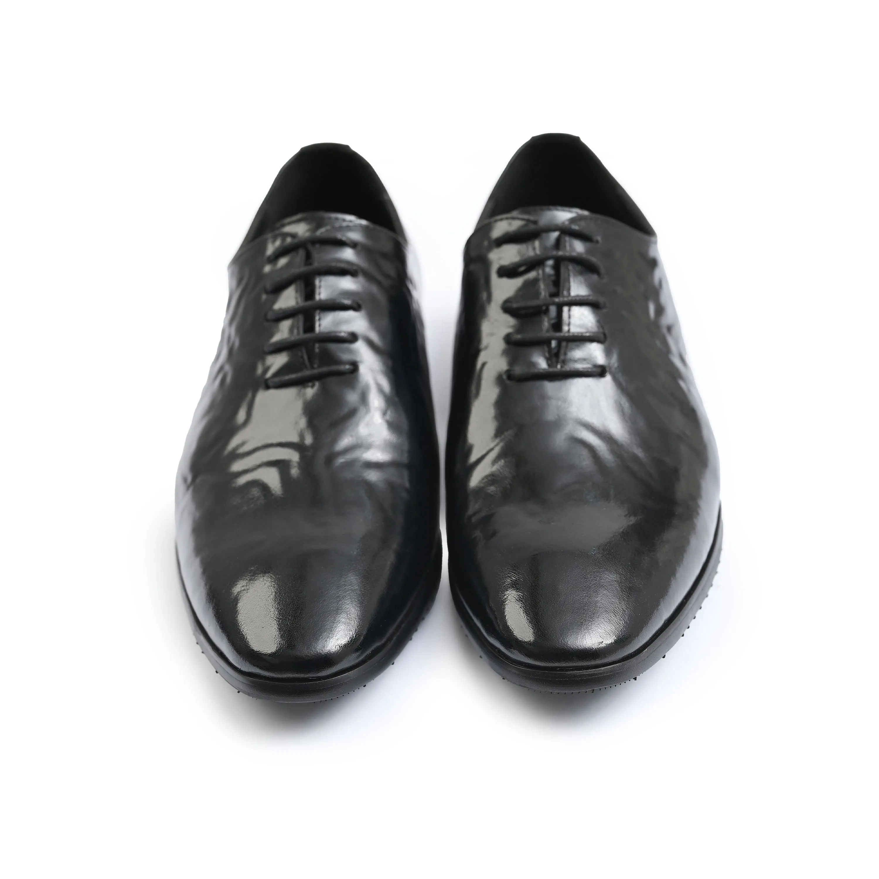 BLACK PATENT LACEUP SHOES
