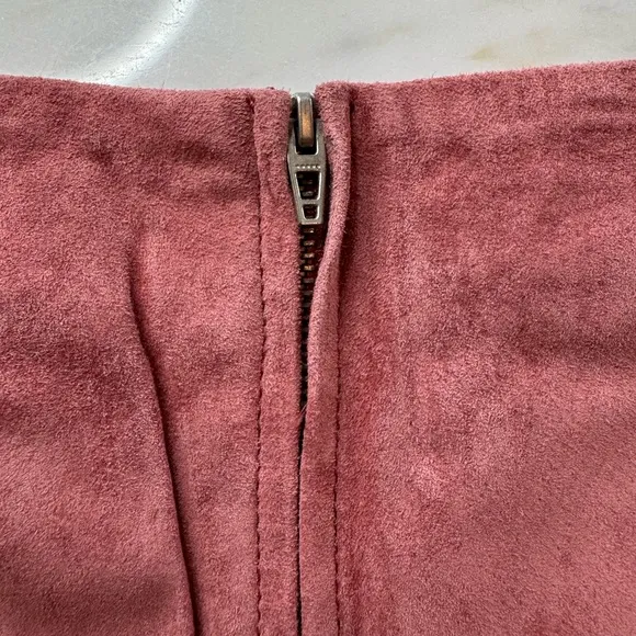 Blank NYC Suede Buckle Skirt in Dusty Rose, Size‎ 27