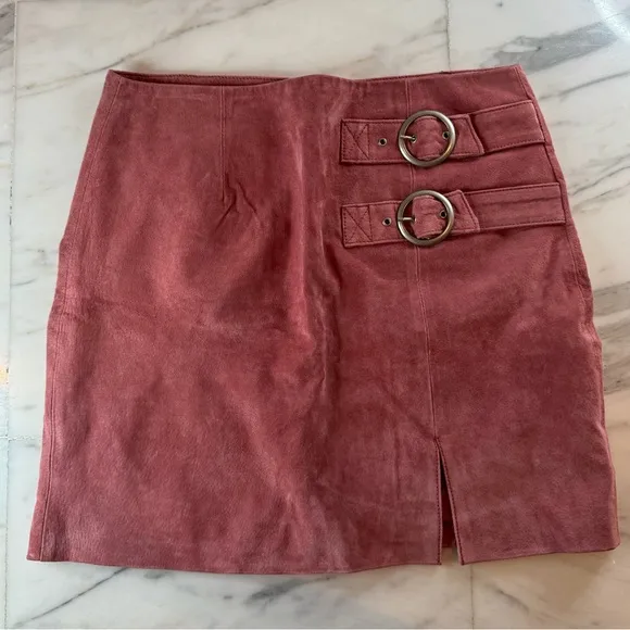 Blank NYC Suede Buckle Skirt in Dusty Rose, Size‎ 27