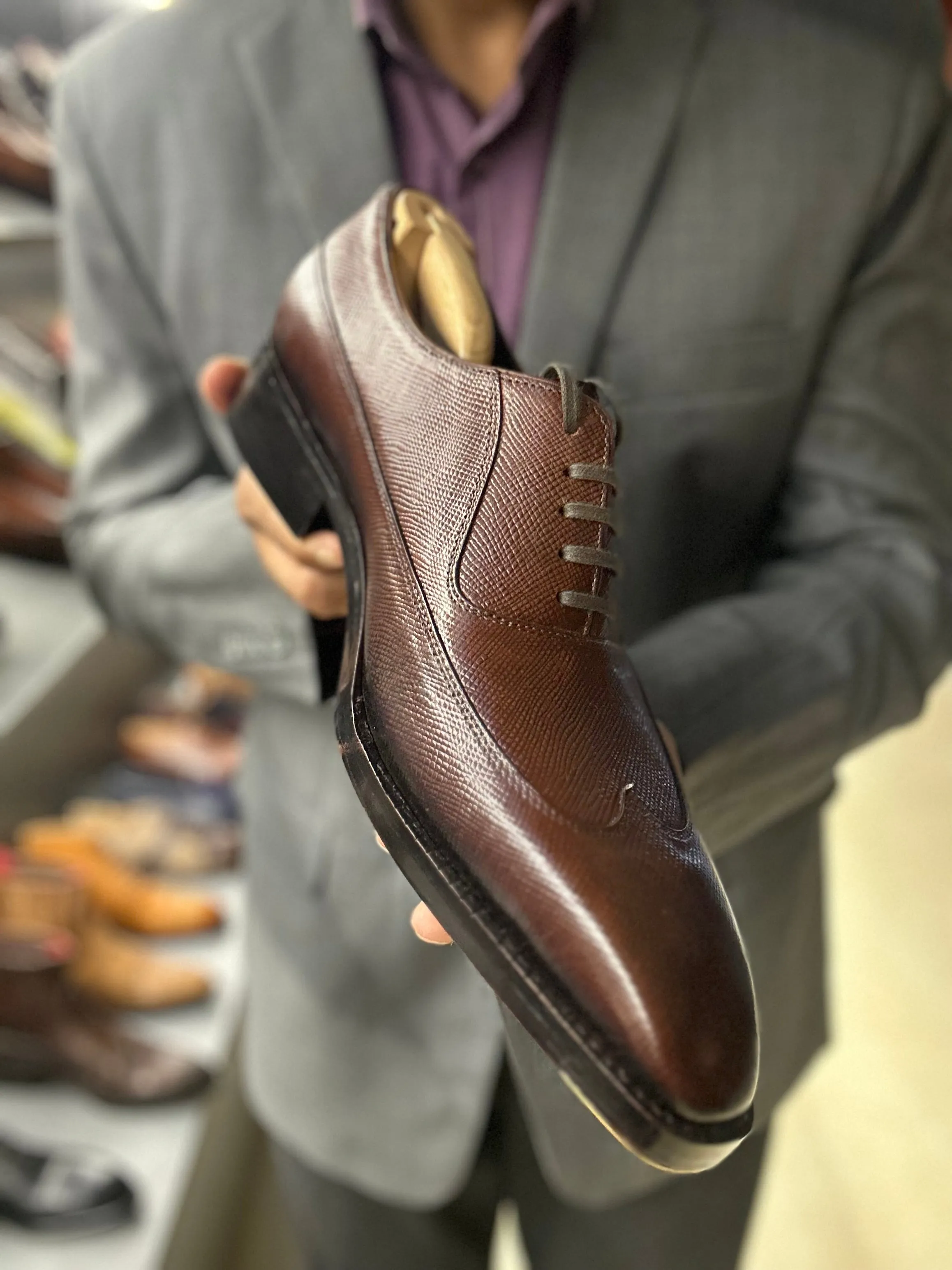 Brown Hatch Grain Goodyear Welted Wingtip Square Oxford With Fiddle Back Sole