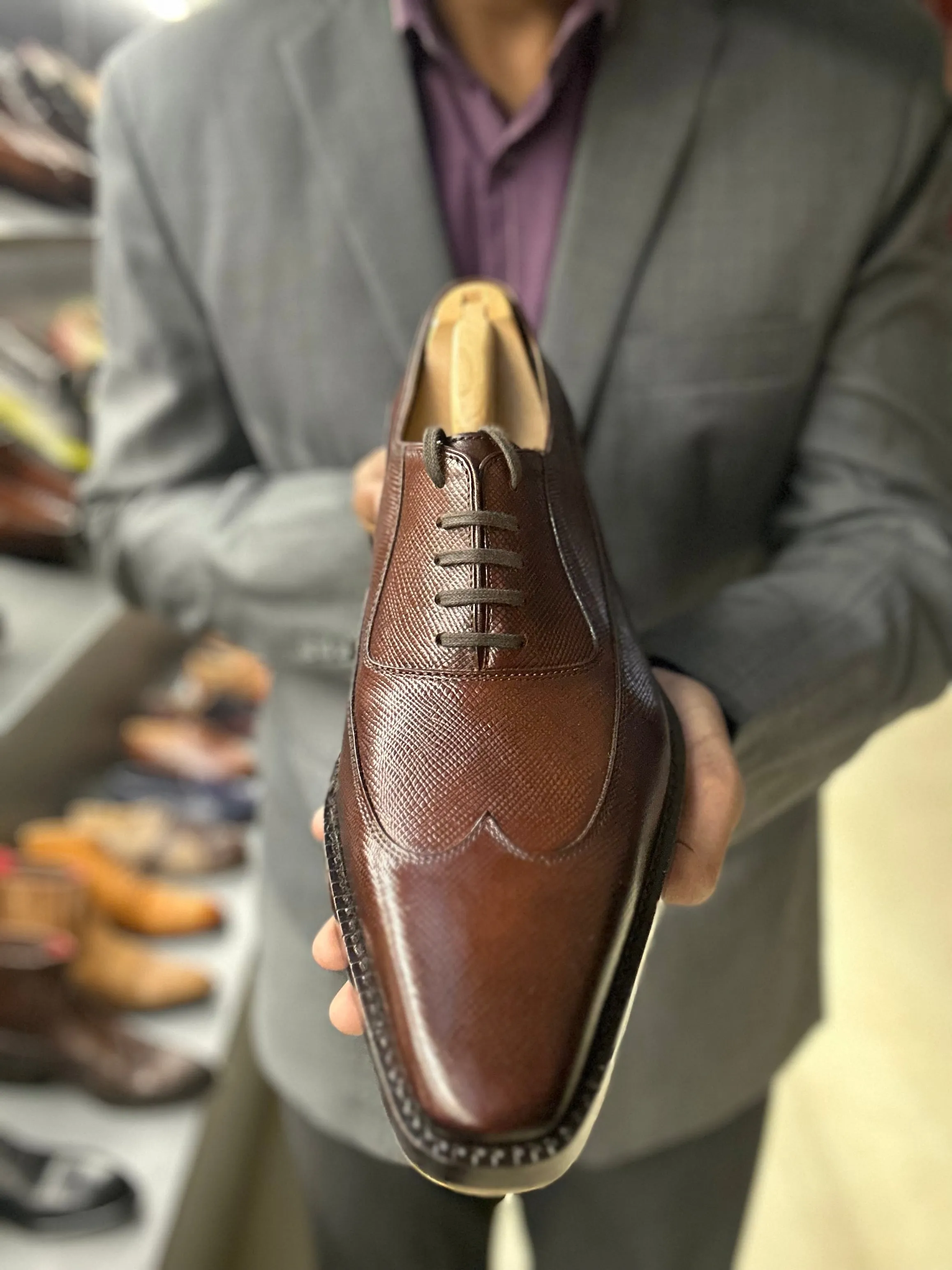 Brown Hatch Grain Goodyear Welted Wingtip Square Oxford With Fiddle Back Sole