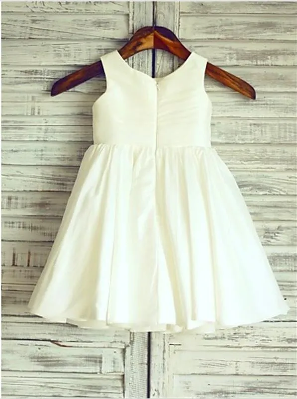 Chiffon Princess Scoop Sleeveless Flower Girl Dresses With Hand-made Flower
