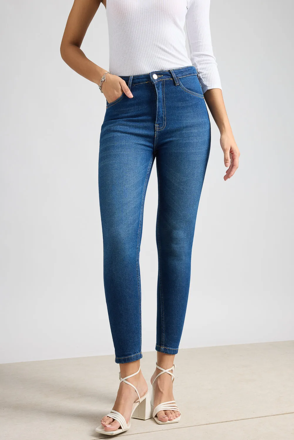 Deep Indigo Hugging Jeans