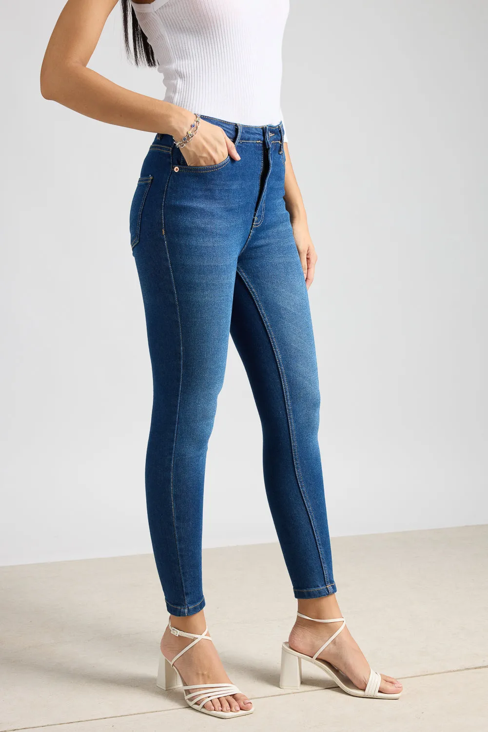 Deep Indigo Hugging Jeans