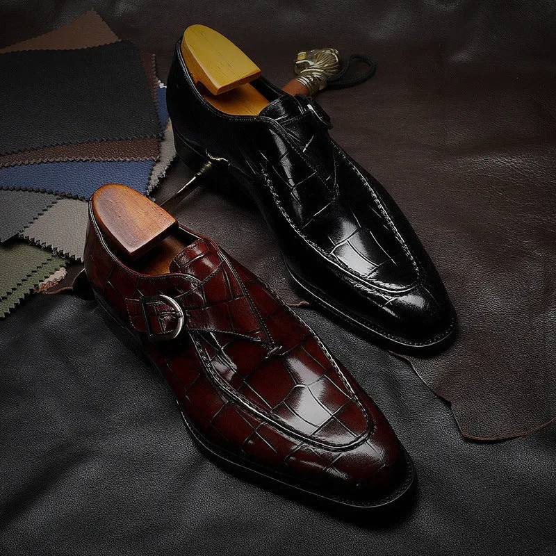 Explore timeless elegance with our classic pattern men's business flat shoes. Ideal for formal occasions and a perfect Valentine's Day gift.