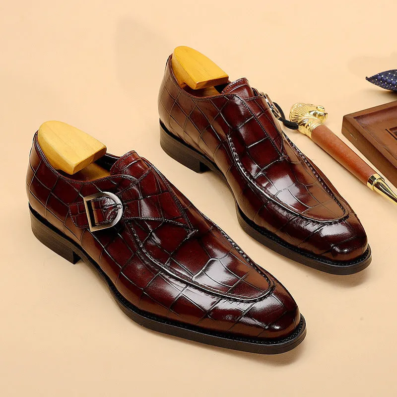 Explore timeless elegance with our classic pattern men's business flat shoes. Ideal for formal occasions and a perfect Valentine's Day gift.