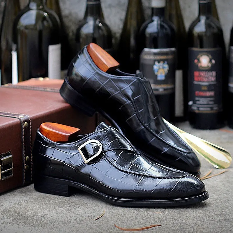 Explore timeless elegance with our classic pattern men's business flat shoes. Ideal for formal occasions and a perfect Valentine's Day gift.