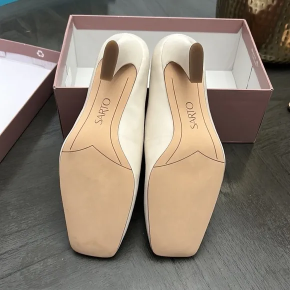 FRANCO SARTO Dina Square Toe Pump