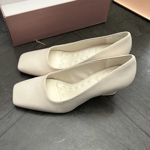 FRANCO SARTO Dina Square Toe Pump