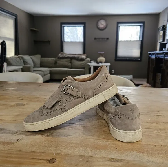 Frye Gemma Gray Kiltie Buckle Slip on Platform Sneaker Wingtip Women 7.5 Nubuck