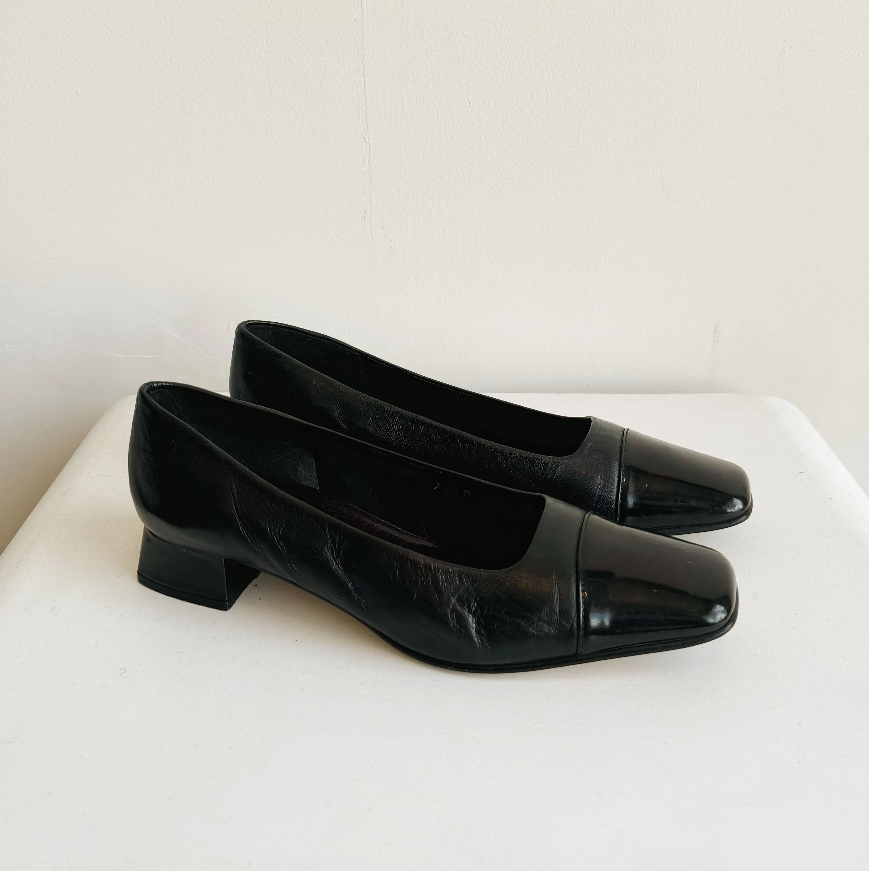 Ink Soft Leather Pump | Size 7