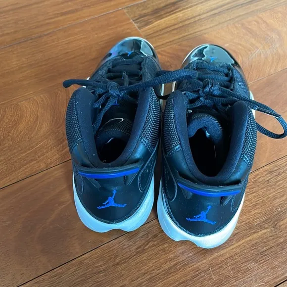Lightly worn kids Jordan’s