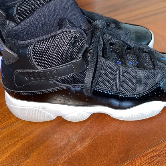 Lightly worn kids Jordan’s