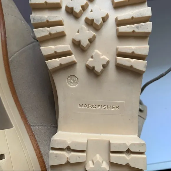 MARC FISHER Mallie Lace Up Hiker Boots Beige Sz 8.5M