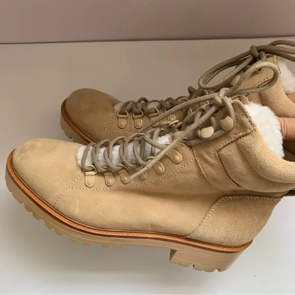 MARC FISHER Mallie Lace Up Hiker Boots Beige Sz 8.5M