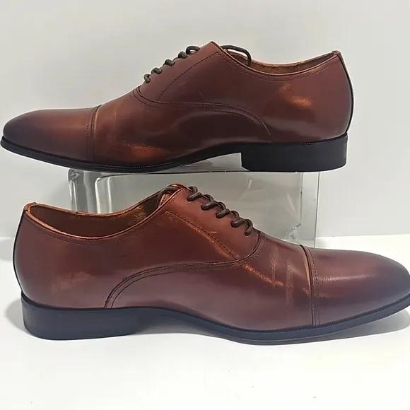 Men dress shoe, Size 9, Color Brown