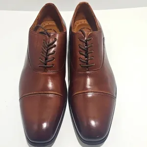 Men dress shoe, Size 9, Color Brown