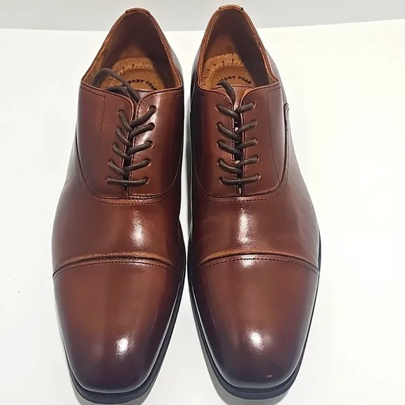Men dress shoe, Size 9, Color Brown