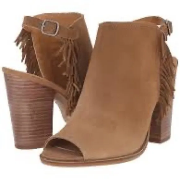 NEW Lucky Brand Suede Fringe Boho Open Toe Stacked Block Heel Sandal Shoe