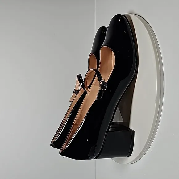 NWOT Bandolino Cariann Mary-Jane Pump Block Heel Round Toe Faux Patent Black 10