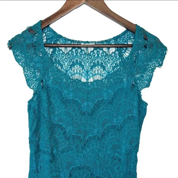 NWOT Intimately Free People Lace body Con Cap Sleeved Turquoise Dress size Large