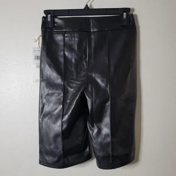 NWT Good American Better Than Leather Bike Shorts Sz 2/M