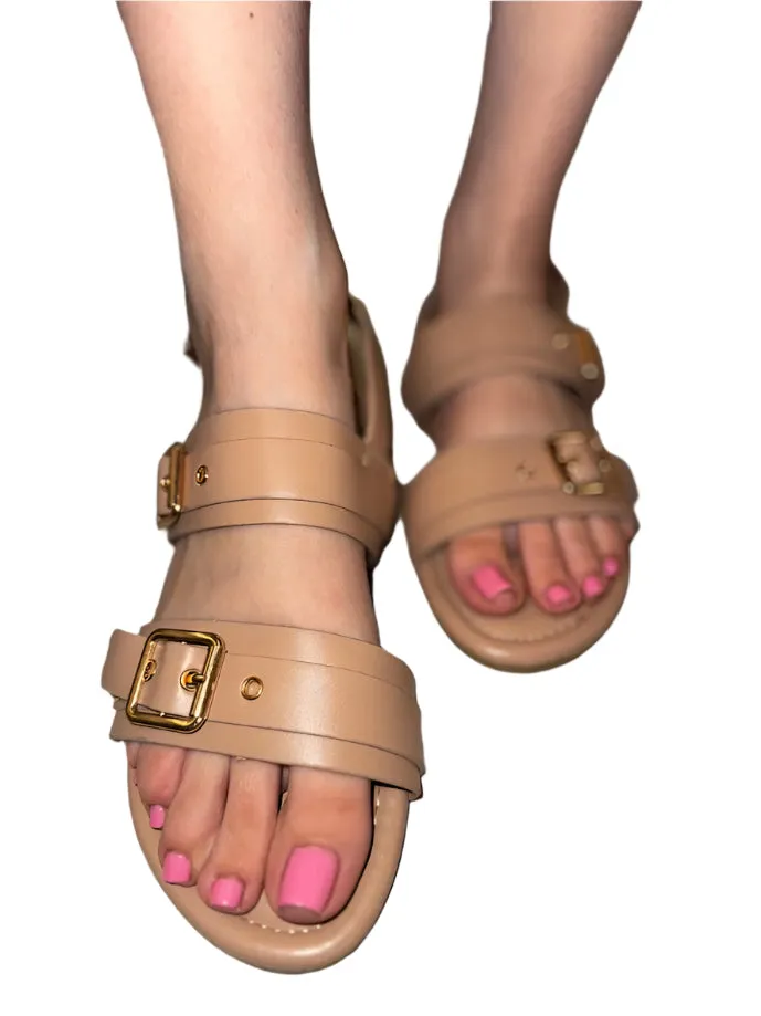 SANDAL WITH TWO STRIPS IN THE FRONT FLAT AND COMFORTABLE