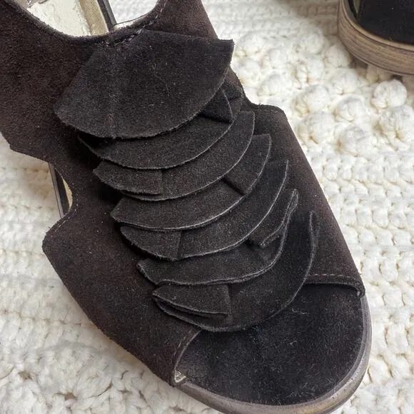 SUNDANCE Women's 40 Ruffle Suede Leather Strappy Heel Chocolate Brown Italy