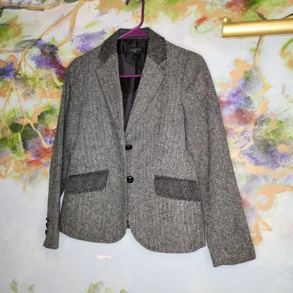 Talbots mixed wool herringbone pattern fitted blazer with braided buttons
