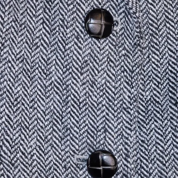 Talbots mixed wool herringbone pattern fitted blazer with braided buttons