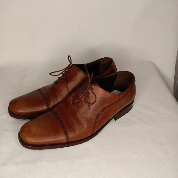 TARYN ROSE Cap Toe Shoes Sz 8