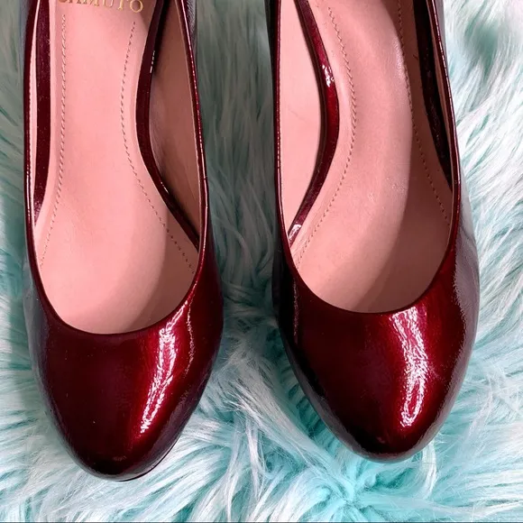 VINCE CAMUTO PATENT LEATHER Red Heels Womens 7