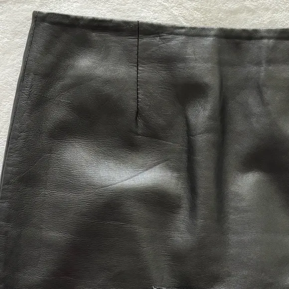 WILSONS Black Genuine Leather Zippered Front Slit Pencil Skirt--6