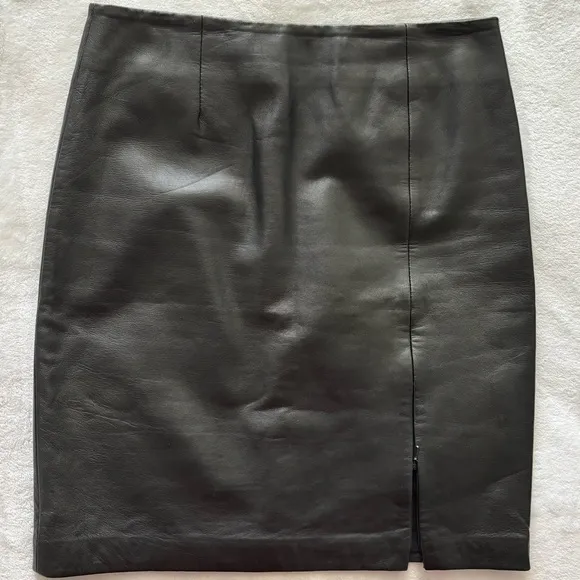 WILSONS Black Genuine Leather Zippered Front Slit Pencil Skirt--6