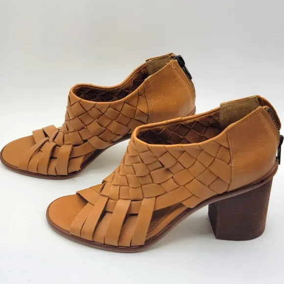 Womens Corso Como Salem Beige Leather Peep Toe Woven Heeled Bootie  8 #S1256