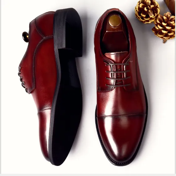 Youthful men's business leather dress shoes for a polished look.